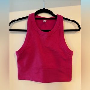 Alo Yoga Seamless Delight High Neck Bra in Magenta Crush. Size Large